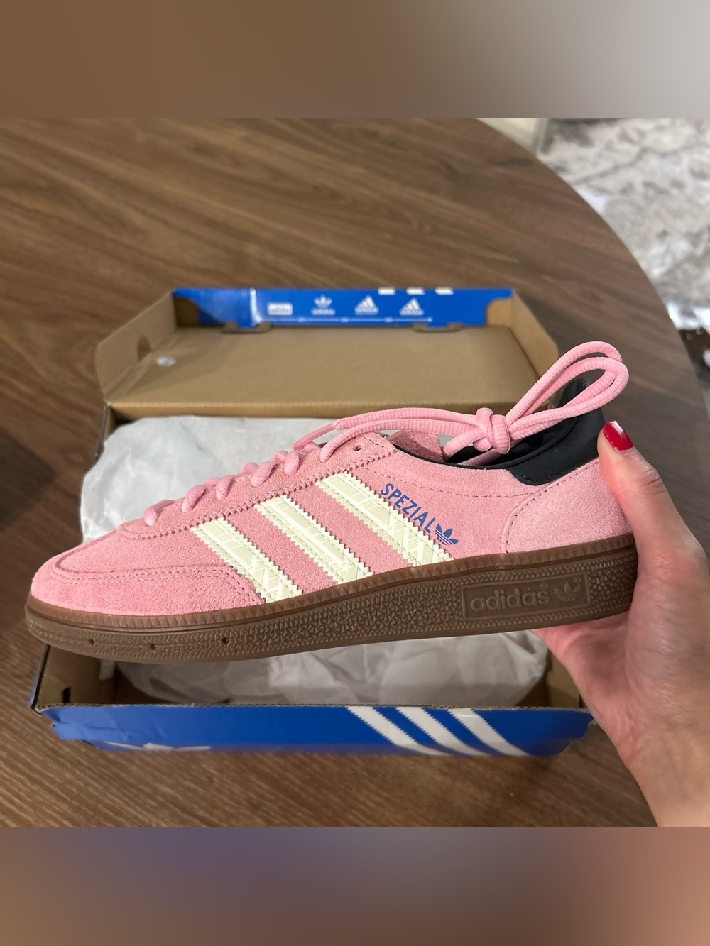 BRAND NEW IN BOX Pink Adidas Handball Spezials